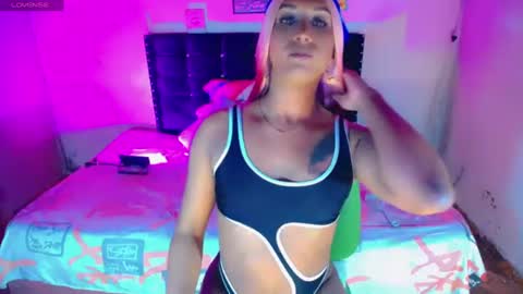 alondragill_ online show from 07-09-26, 10:47