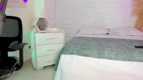 ALONDRA CUTE online show from 04-13-26, 04:18