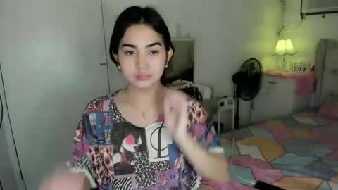 Snapshot of alovelydollnica chatting on 05-09-26, 12:38 alovelydollnica online show from 05-09-26, 12:38