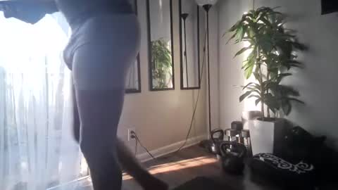 Snapshot of aloysiuz chatting on 06-15-26, 11:23 Aloysius online show from 06-15-26, 11:23