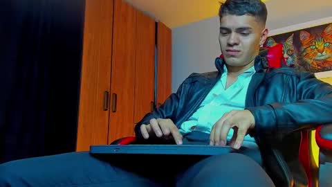 alpha_dominus_ online show from 09-17-25, 03:52