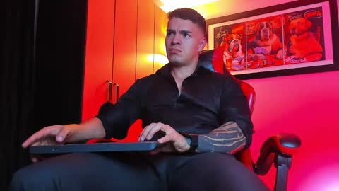 alpha_dominus_ online show from 12-02-25, 04:07