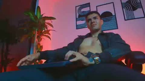 alpha_dominus_ online show from 04-09-26, 06:19