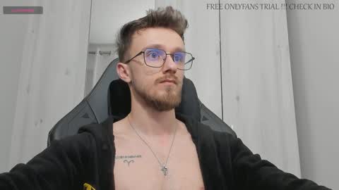 Snapshot of alphaboyfun chatting on 01-03-25, 06:22 Andi online show from 01-03-25, 06:22