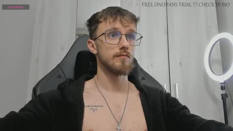 Snapshot of alphaboyfun chatting on 01-11-25, 04:59 Andi online show from 01-11-25, 04:59