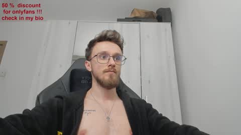 Snapshot of alphaboyfun chatting on 01-25-25, 11:54 Andi online show from 01-25-25, 11:54