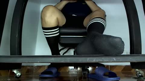 Snapshot of alphacashmaster8 chatting on 03-18-26, 10:24 MASTER FINDOM DRAIN... online show from 03-18-26, 10:24