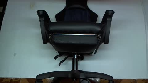 Snapshot of alphacashmaster8 chatting on 04-07-26, 07:25 MASTER FINDOM DRAIN... online show from 04-07-26, 07:25