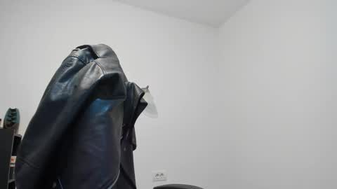 Snapshot of alphagodleatherking92 chatting on 01-03-25, 11:46 LeatherMaster online show from 01-03-25, 11:46