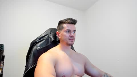 Snapshot of alphagodleatherking92 chatting on 01-12-25, 07:21 LeatherMaster online show from 01-12-25, 07:21