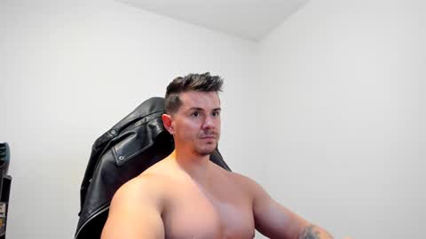 Snapshot of alphagodleatherking92 chatting on 01-13-25, 01:17 LeatherMaster online show from 01-13-25, 01:17