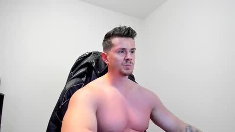 Snapshot of alphagodleatherking92 chatting on 02-14-25, 11:10 LeatherMaster online show from 02-14-25, 11:10