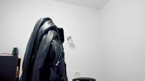 Snapshot of alphagodleatherking92 chatting on 02-21-25, 09:45 LeatherMaster online show from 02-21-25, 09:45