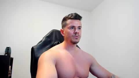 Snapshot of alphagodleatherking92 chatting on 03-01-25, 07:30 LeatherMaster online show from 03-01-25, 07:30