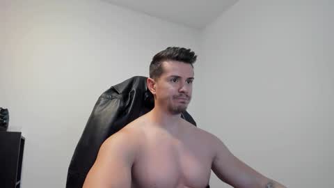 Snapshot of alphagodleatherking92 chatting on 09-16-25, 04:41 LeatherMaster online show from 09-16-25, 04:41