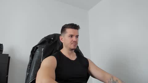 Snapshot of alphagodleatherking92 chatting on 09-29-25, 07:35 LeatherMaster online show from 09-29-25, 07:35