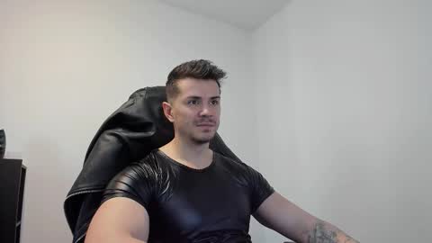 Snapshot of alphagodleatherking92 chatting on 10-20-25, 07:20 LeatherMaster online show from 10-20-25, 07:20