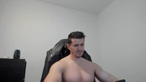 Snapshot of alphagodleatherking92 chatting on 11-15-25, 08:22 LeatherMaster online show from 11-15-25, 08:22