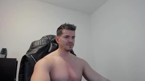 Snapshot of alphagodleatherking92 chatting on 11-25-25, 07:52 LeatherMaster online show from 11-25-25, 07:52