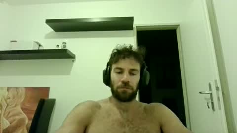 Snapshot of alphah_hunk chatting on 10-10-25, 06:29 alphah_hunk online show from 10-10-25, 06:29