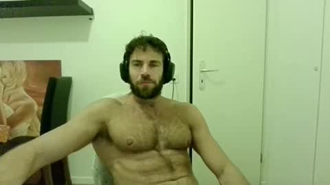 Snapshot of alphah_hunk chatting on 10-18-25, 07:36 alphah_hunk online show from 10-18-25, 07:36