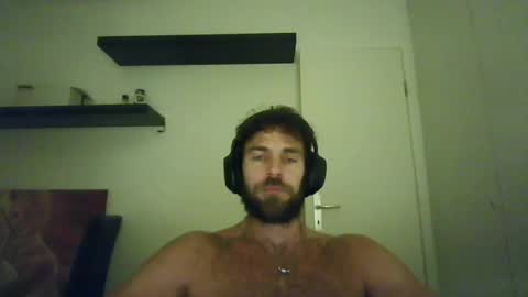 Snapshot of alphah_hunk chatting on 10-21-25, 06:41 alphah_hunk online show from 10-21-25, 06:41