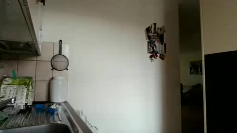 Snapshot of alphah_hunk chatting on 11-16-25, 10:43 alphah_hunk online show from 11-16-25, 10:43