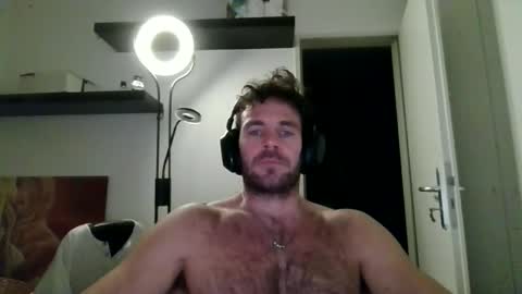 Snapshot of alphah_hunk chatting on 11-23-25, 09:25 alphah_hunk online show from 11-23-25, 09:25