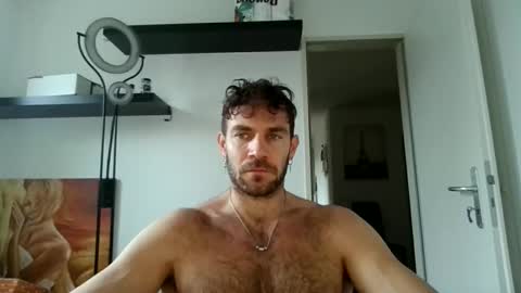 Snapshot of alphah_hunk chatting on 11-26-25, 10:27 alphah_hunk online show from 11-26-25, 10:27