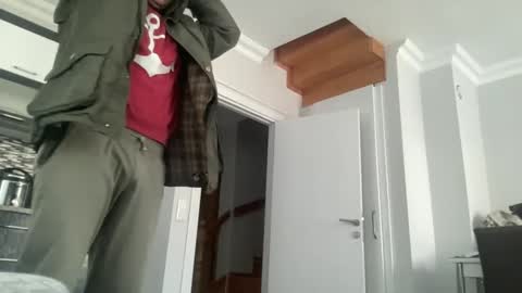 Snapshot of alphandre chatting on 02-08-25, 07:04 AlphAndre online show from 02-08-25, 07:04