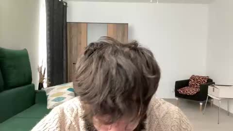 Snapshot of alphasparks chatting on 02-17-25, 06:42 Jhonny online show from 02-17-25, 06:42