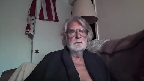 Snapshot of alphauniform chatting on 12-04-24, 05:11 AlphaUniform online show from 12-04-24, 05:11