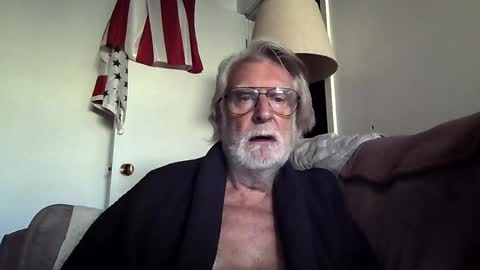 Snapshot of alphauniform chatting on 12-06-24, 01:33 AlphaUniform online show from 12-06-24, 01:33