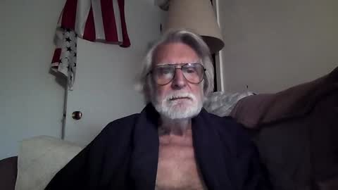 Snapshot of alphauniform chatting on 12-30-24, 07:32 AlphaUniform online show from 12-30-24, 07:32