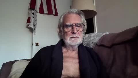 Snapshot of alphauniform chatting on 01-10-25, 03:16 AlphaUniform online show from 01-10-25, 03:16