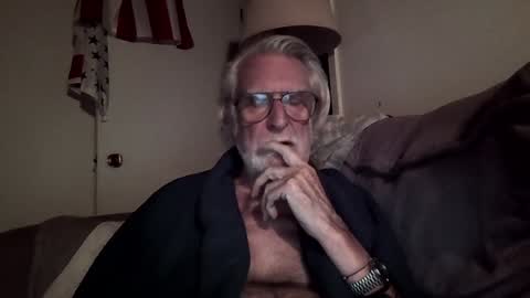 Snapshot of alphauniform chatting on 01-10-25, 11:08 AlphaUniform online show from 01-10-25, 11:08