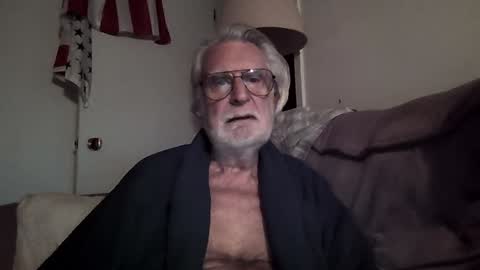 Snapshot of alphauniform chatting on 01-12-25, 01:27 AlphaUniform online show from 01-12-25, 01:27