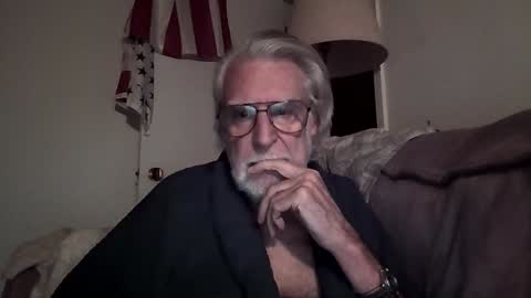 Snapshot of alphauniform chatting on 01-13-25, 01:06 AlphaUniform online show from 01-13-25, 01:06