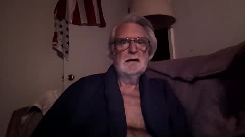 Snapshot of alphauniform chatting on 01-17-25, 11:59 AlphaUniform online show from 01-17-25, 11:59