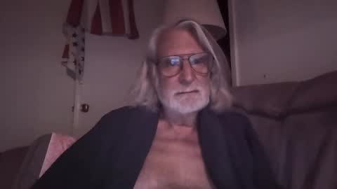 Snapshot of alphauniform chatting on 09-10-25, 02:55 AlphaUniform online show from 09-10-25, 02:55