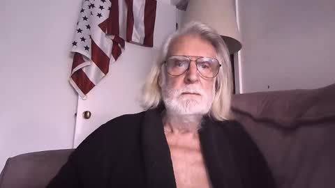 Snapshot of alphauniform chatting on 02-22-26, 05:33 AlphaUniform online show from 02-22-26, 05:33