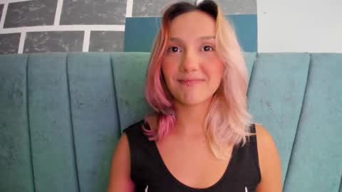 Snapshot of alterego1__ chatting on 10-05-25, 11:52 Alter online show from 10-05-25, 11:52