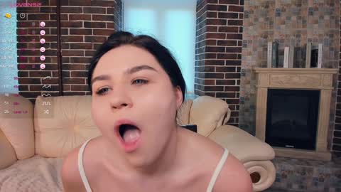 Rachel online show from 02-06-25, 01:10