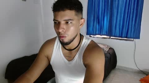 Snapshot of alucard_smith_ chatting on 04-09-26, 02:22 Smith and lucy online show from 04-09-26, 02:22