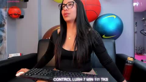 Snapshot of aluna_2_brown chatting on 05-29-26, 03:43 ALUNA online show from 05-29-26, 03:43