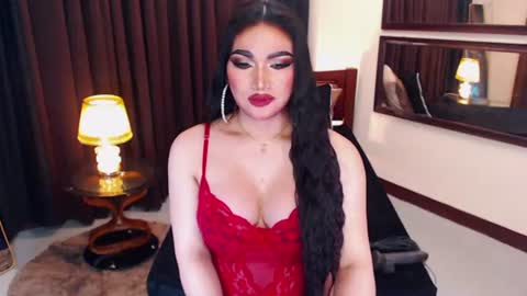 Snapshot of alurajhenson chatting on 06-12-26, 04:11 Alura Jhenson online show from 06-12-26, 04:11