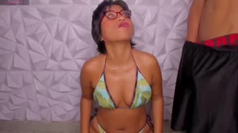 Snapshot of alverinia2001 chatting on 10-28-25, 02:04 alverinia2001 online show from 10-28-25, 02:04