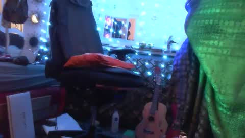 HoneyMelonGuy online show from 09-17-25, 02:46