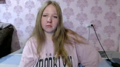 alya764770 online show from 06-12-26, 10:41