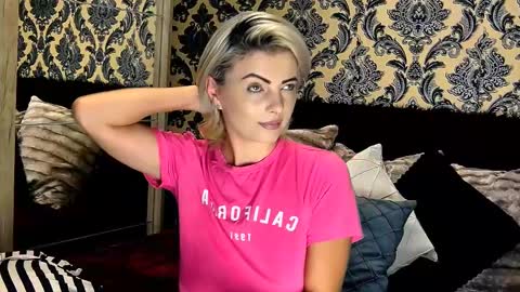 Snapshot of alyblonde chatting on 12-04-24, 09:51 aly online show from 12-04-24, 09:51